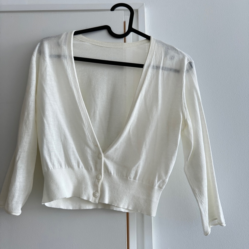 Midii white cover
